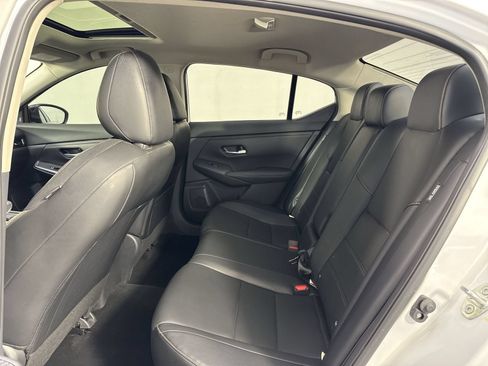 Used 2023 Nissan Sentra SR w/ SR Premium Package FWD image 23
