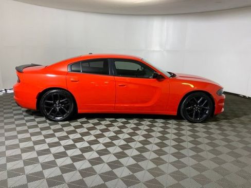 Used 2020 Dodge Charger SXT w/ Blacktop Package RWD image 5