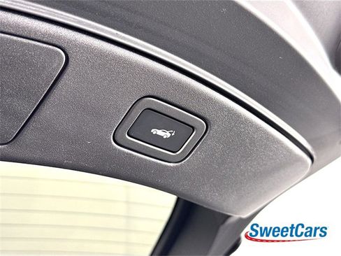 Used 2022 Jaguar F-TYPE R-Dynamic image 40