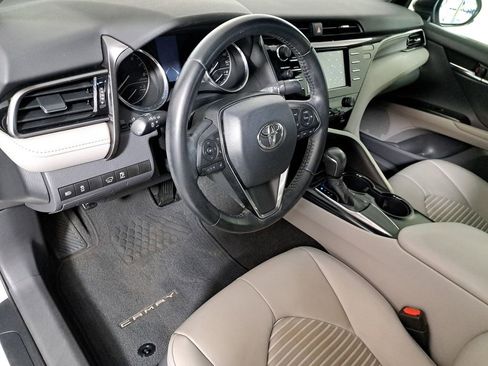 Used 2019 Toyota Camry SE image 10