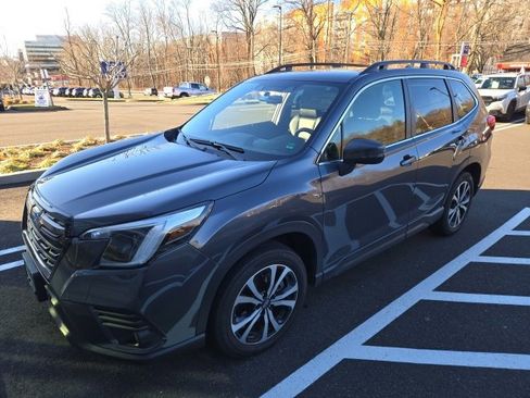 Used 2023 Subaru Forester Limited image 15