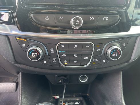 Used 2020 Chevrolet Traverse Premier image 19