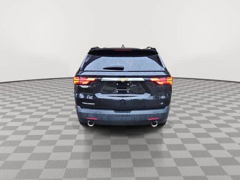 Used 2022 Chevrolet Traverse LT FWD image 13