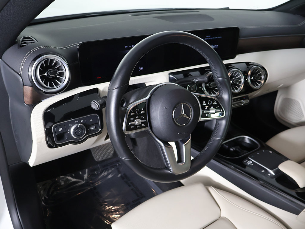Used 2023 Mercedes-Benz CLA 250 4MATIC w/ Premium Package image 24