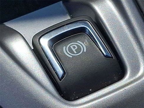 Used 2025 Chevrolet Trax LS image 25