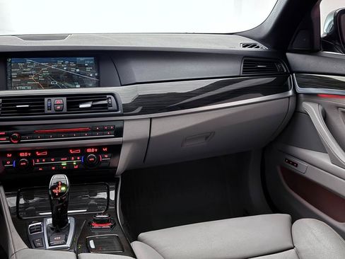Used 2013 BMW 550i Sedan RWD image 28