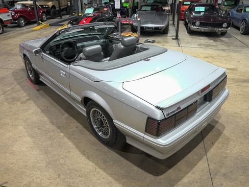 Used 1988 Ford Mustang LX image 16