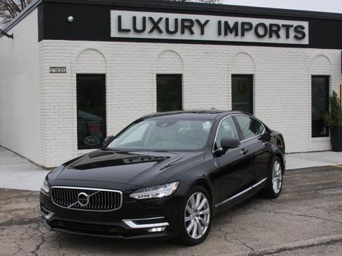 Used 2017 Volvo S90 T6 Inscription w/ Vision Package image 3