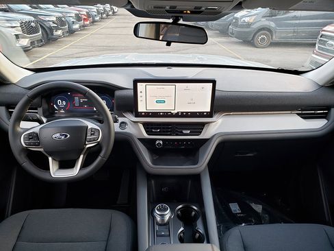 New 2026 Ford Explorer Active image 12