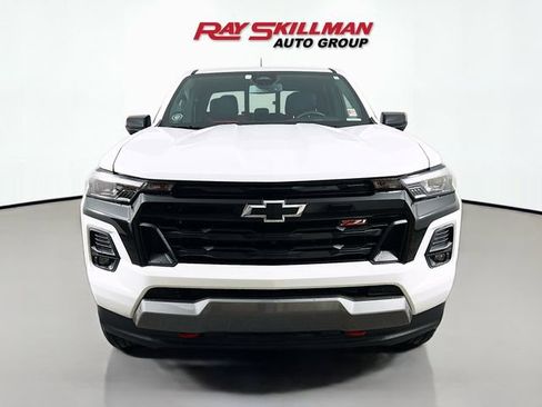 Used 2024 Chevrolet Colorado Z71 w/ LPO, Dark Essentials Package image 2