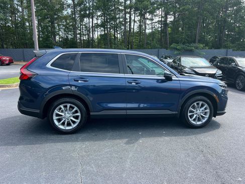 Used 2025 Honda CR-V EX image 4