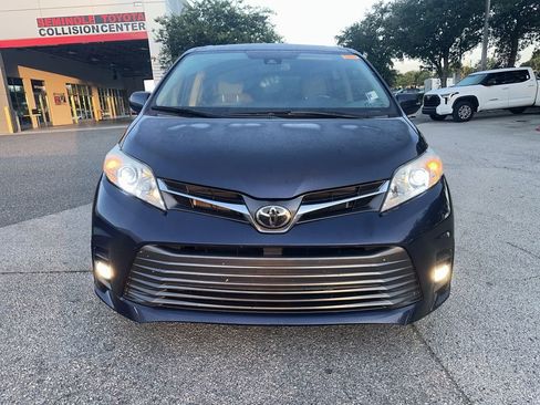 Used 2020 Toyota Sienna XLE FWD image 8