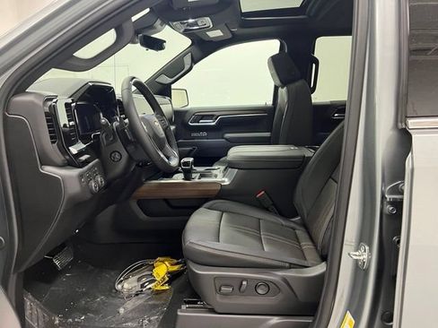 New 2026 Chevrolet Silverado 1500 High Country AWD/4WD image 6