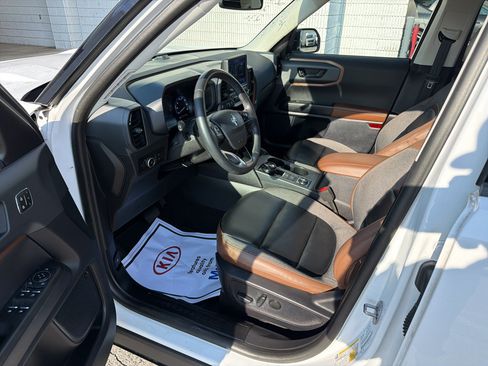 Used 2024 Ford Bronco Sport Outer Banks w/ Tech Package AWD/4WD image 16