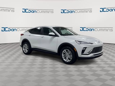 New 2026 Buick Envista Preferred w/ Convenience I Package FWD image 2