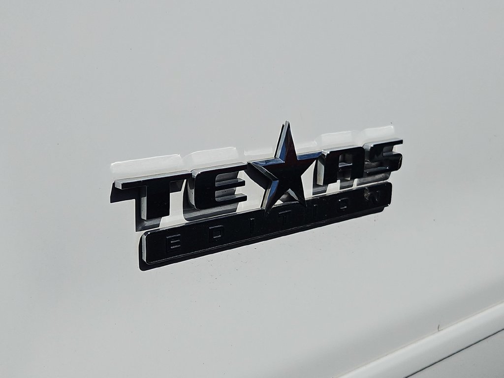 Used 2018 Chevrolet Silverado 1500 LT w/ Texas Edition AWD/4WD image 26