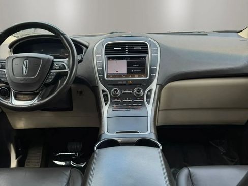 Used 2019 Lincoln Nautilus Select FWD image 19