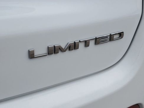 Used 2025 Jeep Compass Limited AWD/4WD image 31