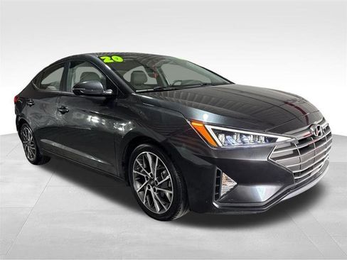 Used 2020 Hyundai Elantra Limited image 3