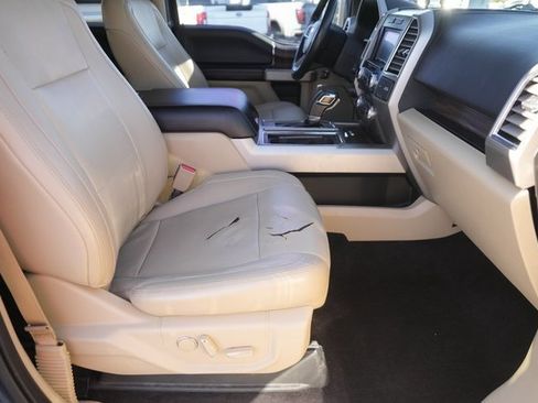 Used 2016 Ford F150 Lariat w/ Equipment Group 501A Mid image 18