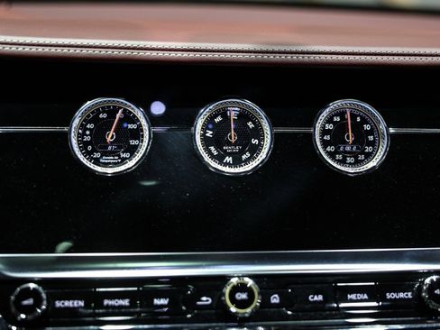 Used 2020 Bentley Flying Spur W12 image 47