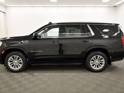 Used 2024 GMC Yukon SLE AWD/4WD image 4