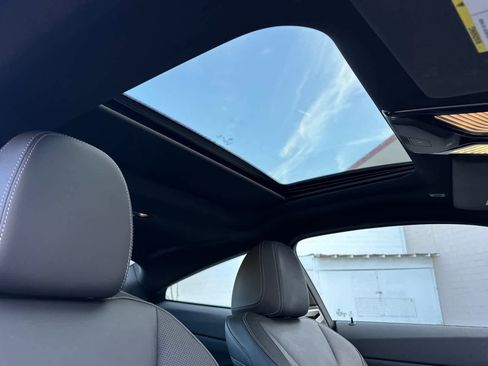 Used 2023 BMW M440i M440i w/ Premium Package image 17