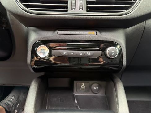 Used 2024 Ford Escape ST-Line Elite w/ Premium Technology Package AWD/4WD image 37