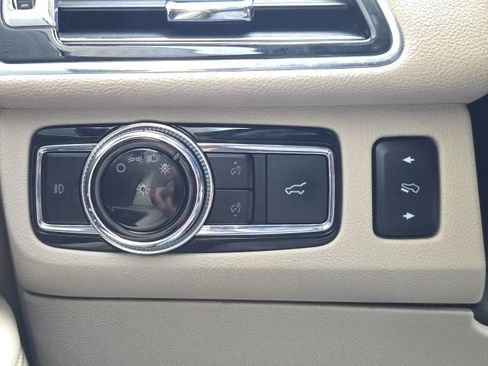 Used 2021 Lincoln Navigator L Reserve w/ Luxury Package image 16