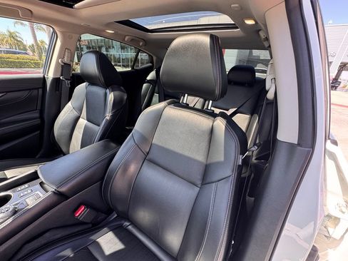 Certified 2020 Nissan Maxima 3.5 SL w/ Floor Mat Group FWD image 12