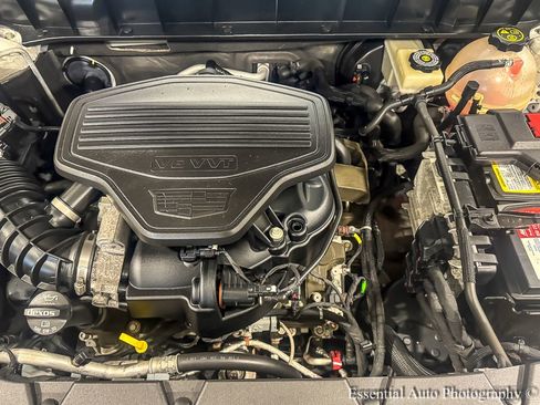 Used 2017 Cadillac XT5 Luxury w/ Driver Awareness Package image 29