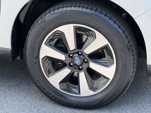 Used 2017 Subaru Forester 2.5i Premium w/ Popular Package #2A AWD/4WD image 7