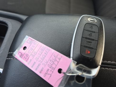 Used 2024 Nissan Sentra SV FWD image 32