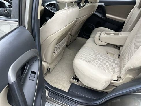 Used 2011 Toyota RAV4 2WD image 22