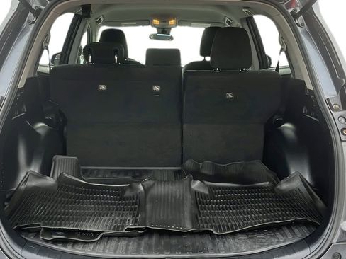 Used 2018 Toyota RAV4 LE image 30