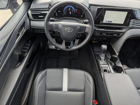 Used 2026 Toyota Camry SE w/ Convenience Package FWD image 12
