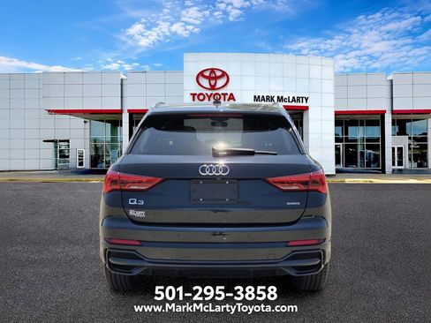 Used 2021 Audi Q3 2.0T Premium w/ Convenience Package AWD/4WD image 3