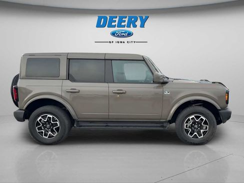 Used 2025 Ford Bronco Outer Banks image 7