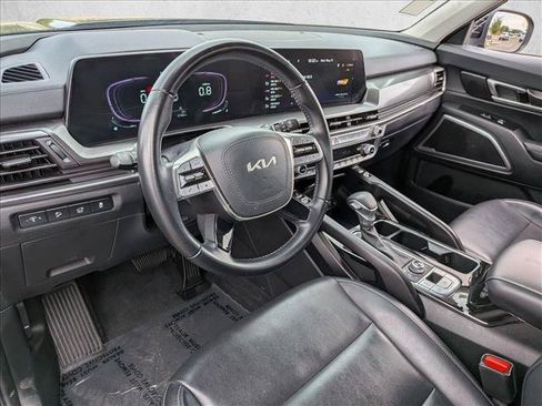 Used 2025 Kia Telluride S AWD/4WD image 12