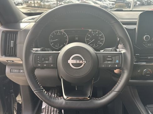 Used 2024 Nissan Pathfinder Rock Creek AWD/4WD image 17