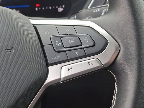 Used 2024 Volkswagen Tiguan S image 21