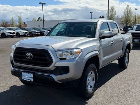 Used 2021 Toyota Tacoma SR AWD/4WD image 4