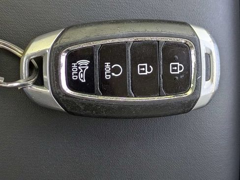 Used 2024 Hyundai Venue SEL FWD image 28