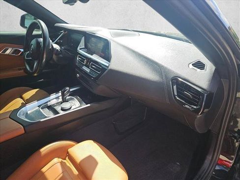 Used 2019 BMW Z4 sDrive30i w/ M Sport Package RWD image 18