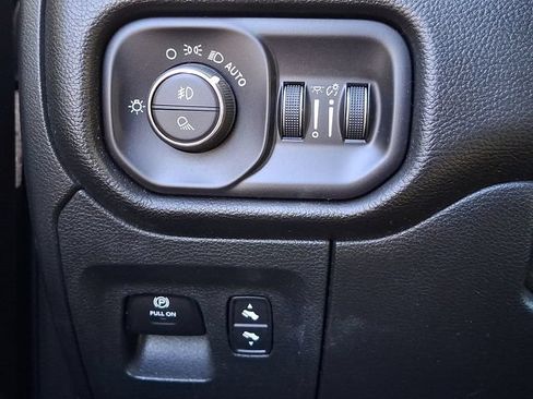 Used 2023 RAM 1500 Laramie AWD/4WD image 30