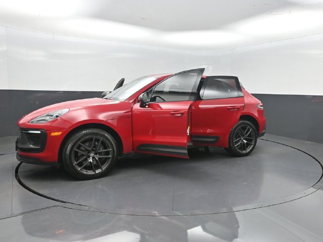 Used 2023 Porsche Macan Turbo AWD/4WD image 10