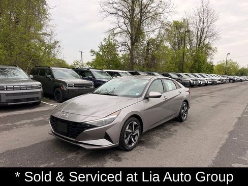 Used 2023 Hyundai Elantra SEL w/ Convenience Package FWD image 7