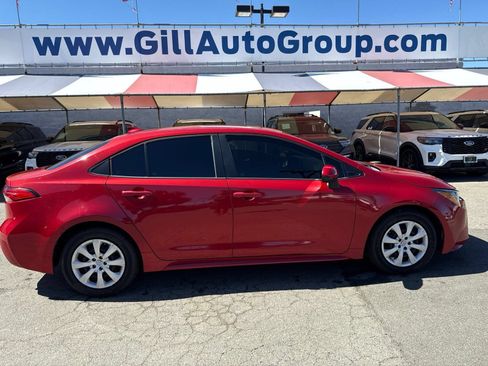 Used 2020 Toyota Corolla LE FWD image 6