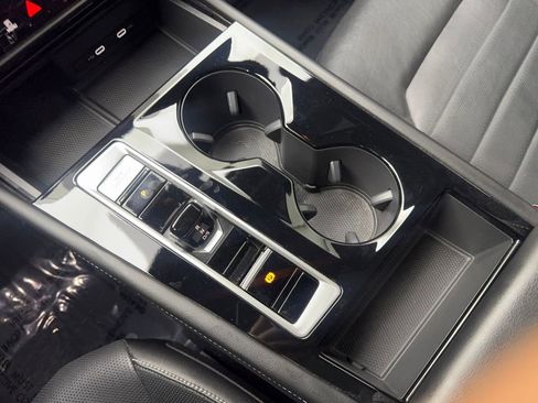 Used 2024 Volkswagen Atlas Cross Sport SEL R-Line image 69