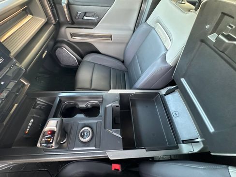 Used 2025 GMC Hummer EV 2X AWD/4WD image 40